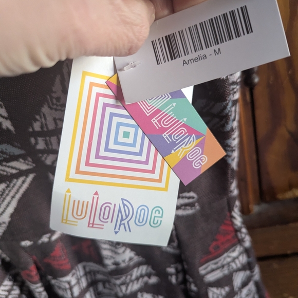 LuLaRoe Amelia Dress in Black and Red - Picture 2 of 4